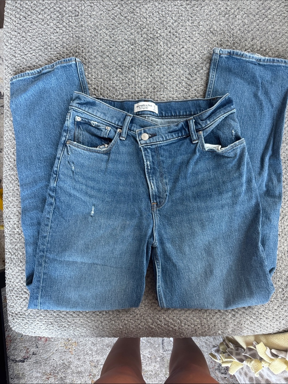 Abercrombie & Fitch Medium Blue Straight-Leg Women’s Jeans